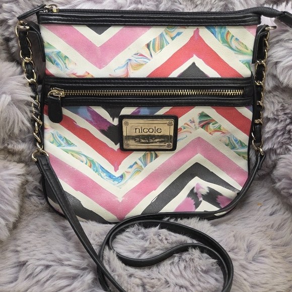 Nicole Miller Handbags - Nicole Miller Pink Black Chevron Crossbody Bag